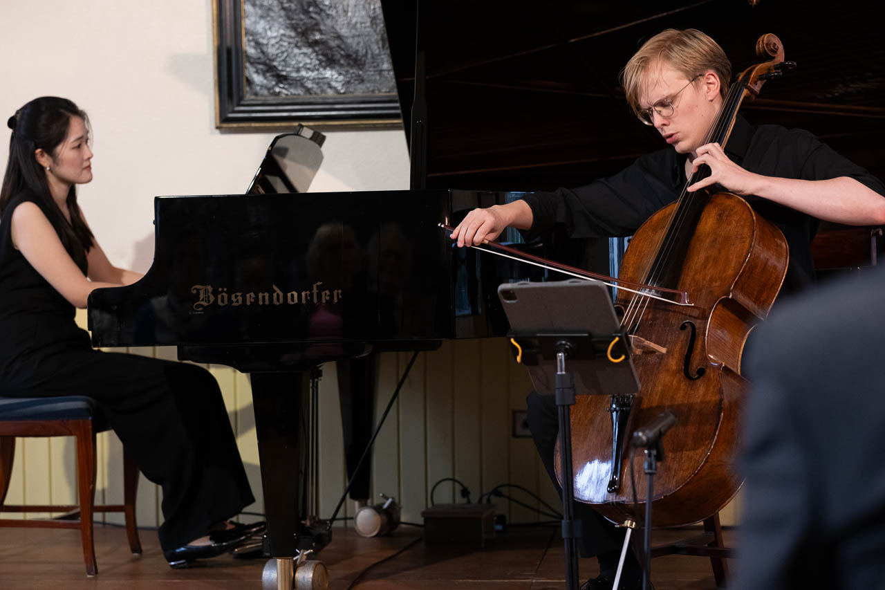 philipp-schupelius-yukino-kaihara-junge-kuenstler-galerie-2025-7